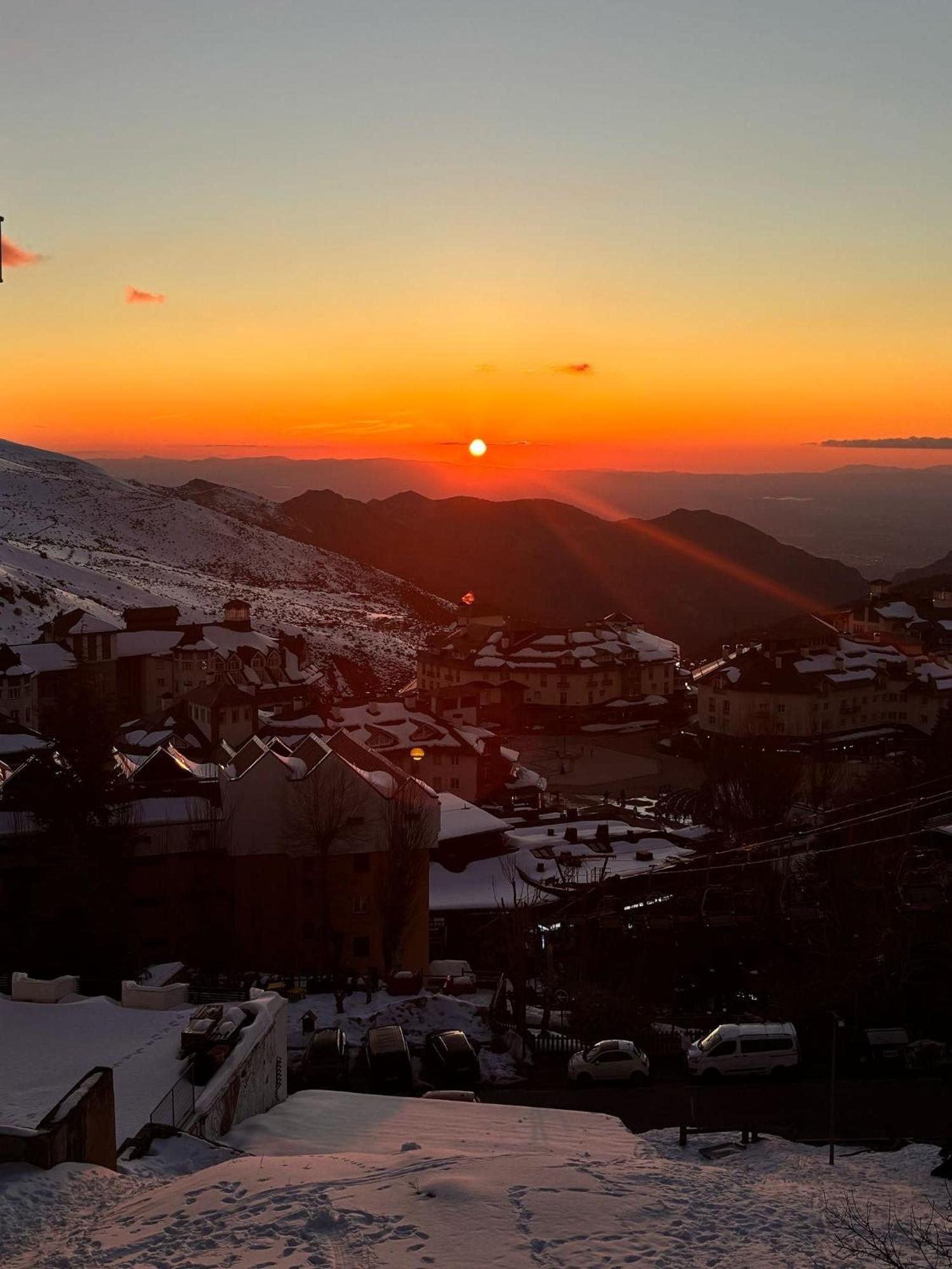 Miramar Elite Ski Con Parking Sierra Nevada Exterior photo